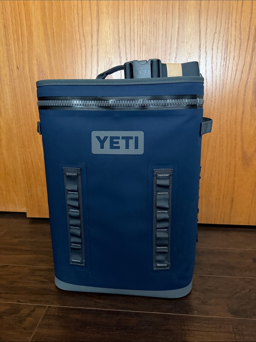 Unused YETI Hopper BackFlip 24 Backpack Cooler - Navy Blue